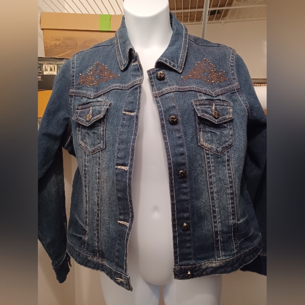 Reba embellished Denim Jacket Xlarge never worn